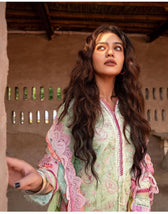 img_spotted_in_farah_talib_aziz_lawn_23_awwal_boutique