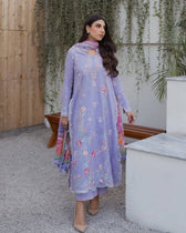 Farah Talib Aziz Lawn spotted Spotted in Farah Talib Aziz Lawn 25/Liliana Lavender