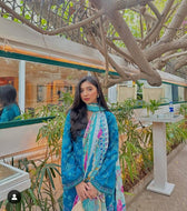 img_farah_talib_aziz_lawn_24_awwal_boutique