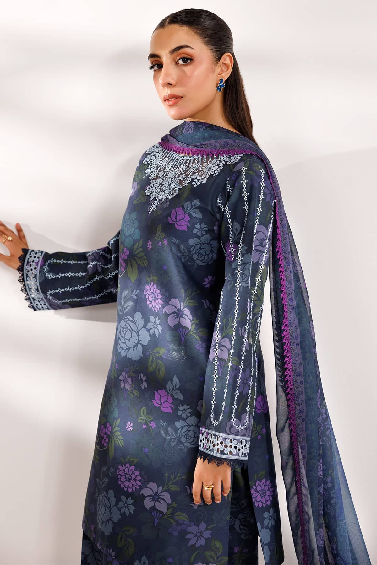 Farasha Essentials/Forest Moss