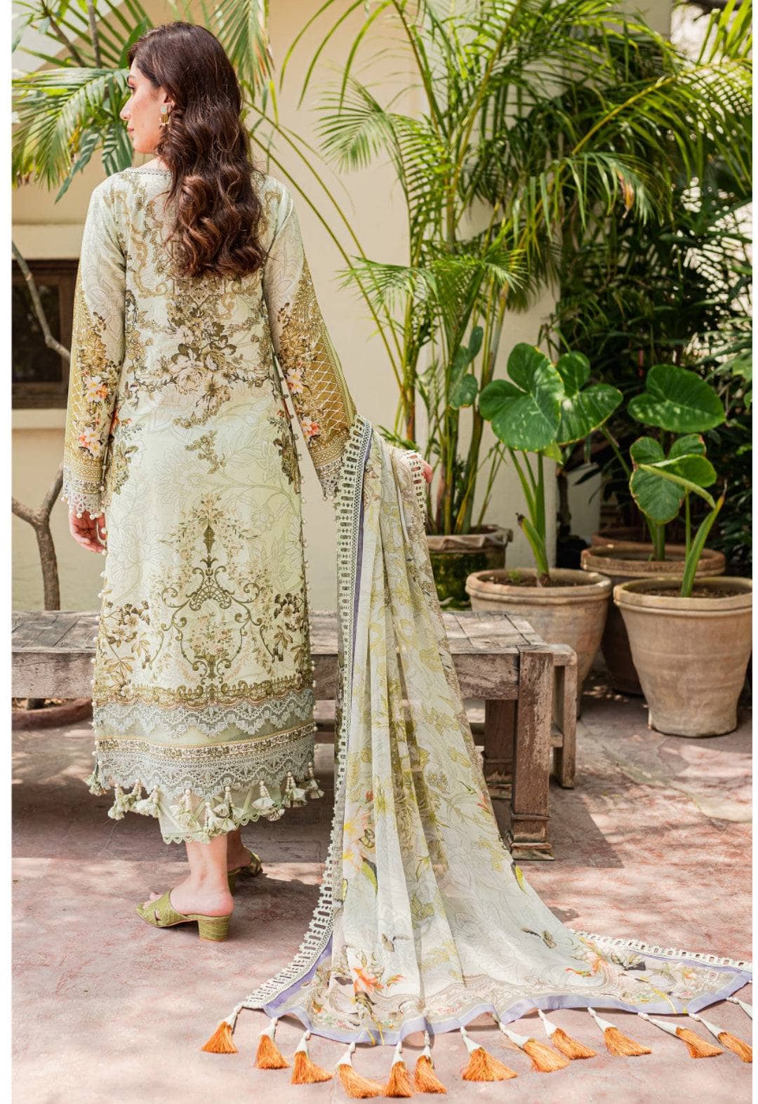 img_firdous_lawn_awwal_boutique