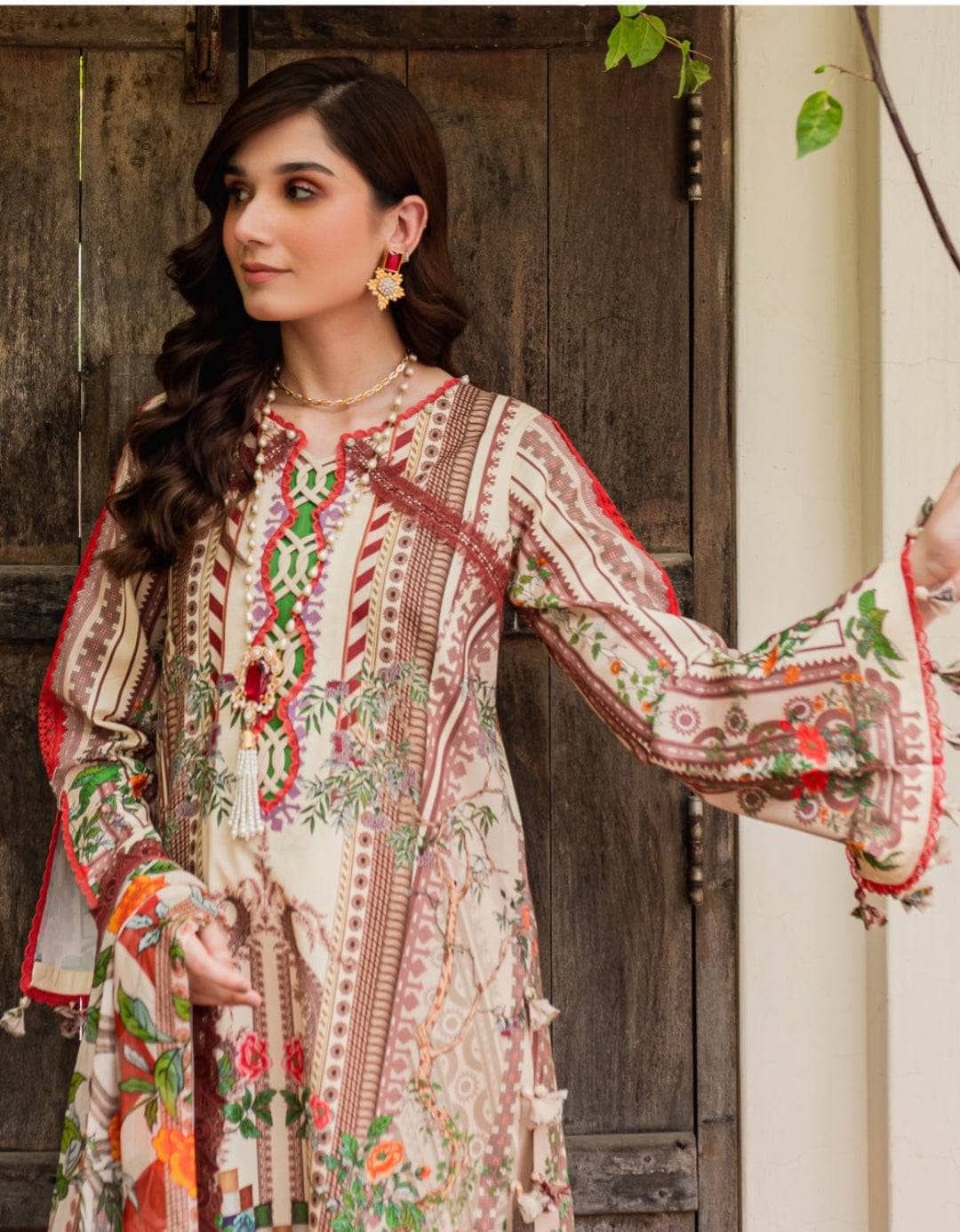 img_firdous_lawn_awwal_boutique