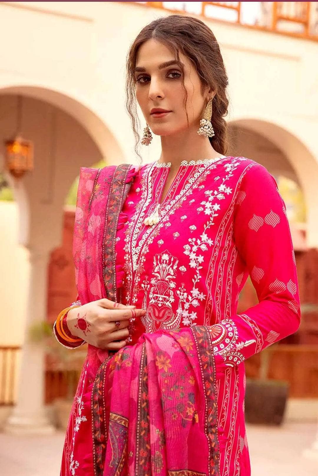 img_gul_ahmed_azalea_awwal_boutique