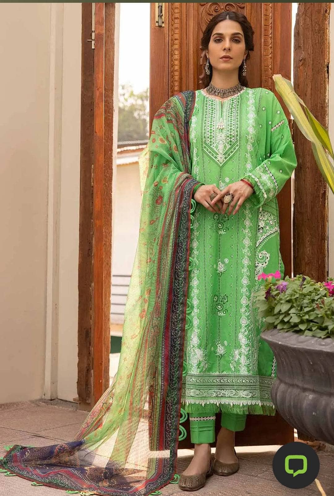 img_gul_ahmed_azalea_awwal_boutique