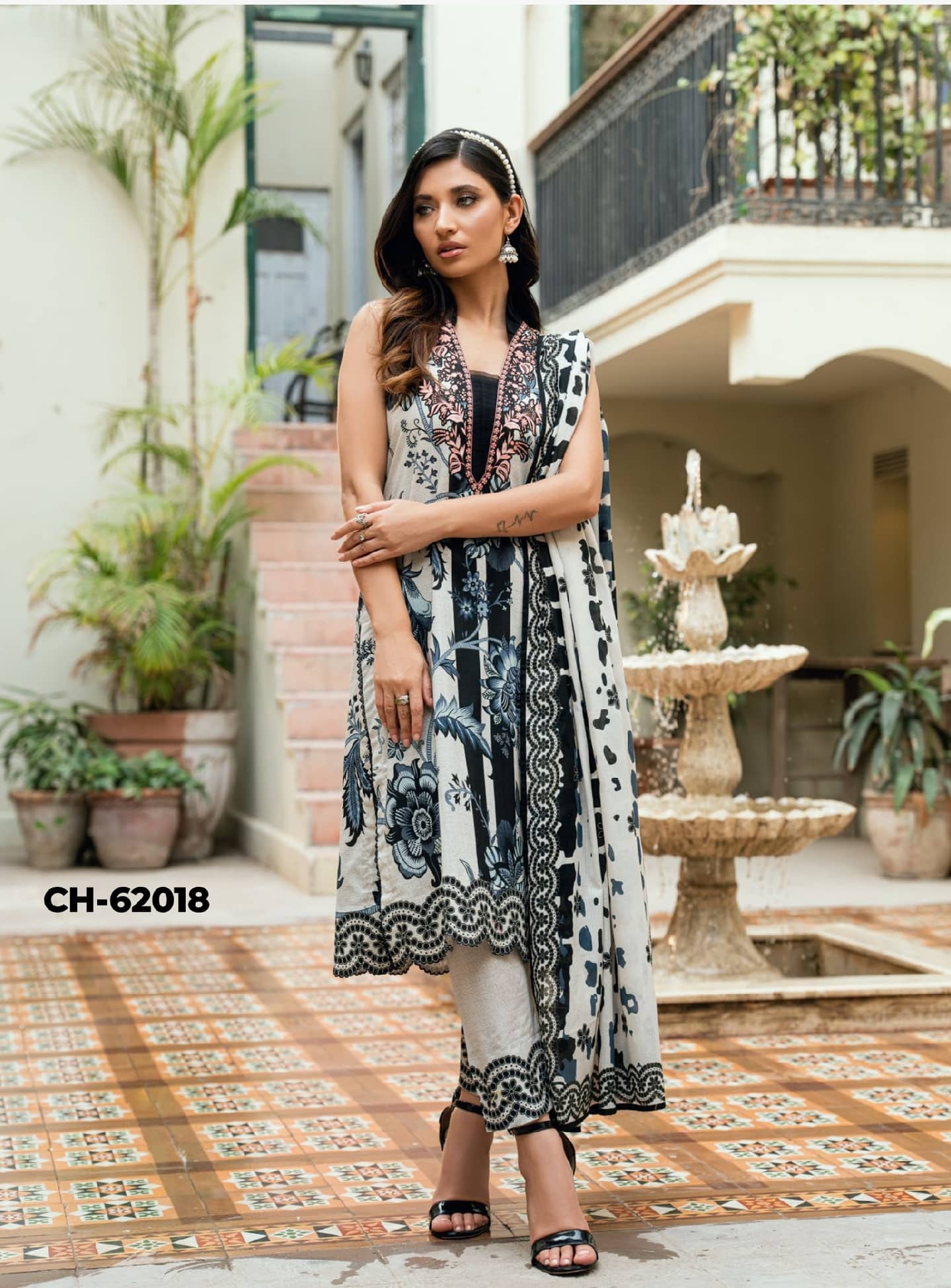 img_gul_ahmed_luxury_lawn_awwal_boutique