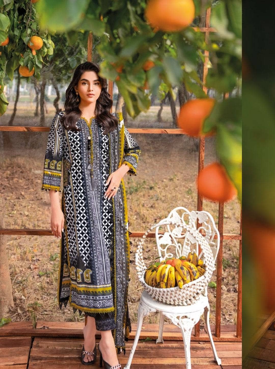 img_gul_ahmed_essentials_awwal_boutique