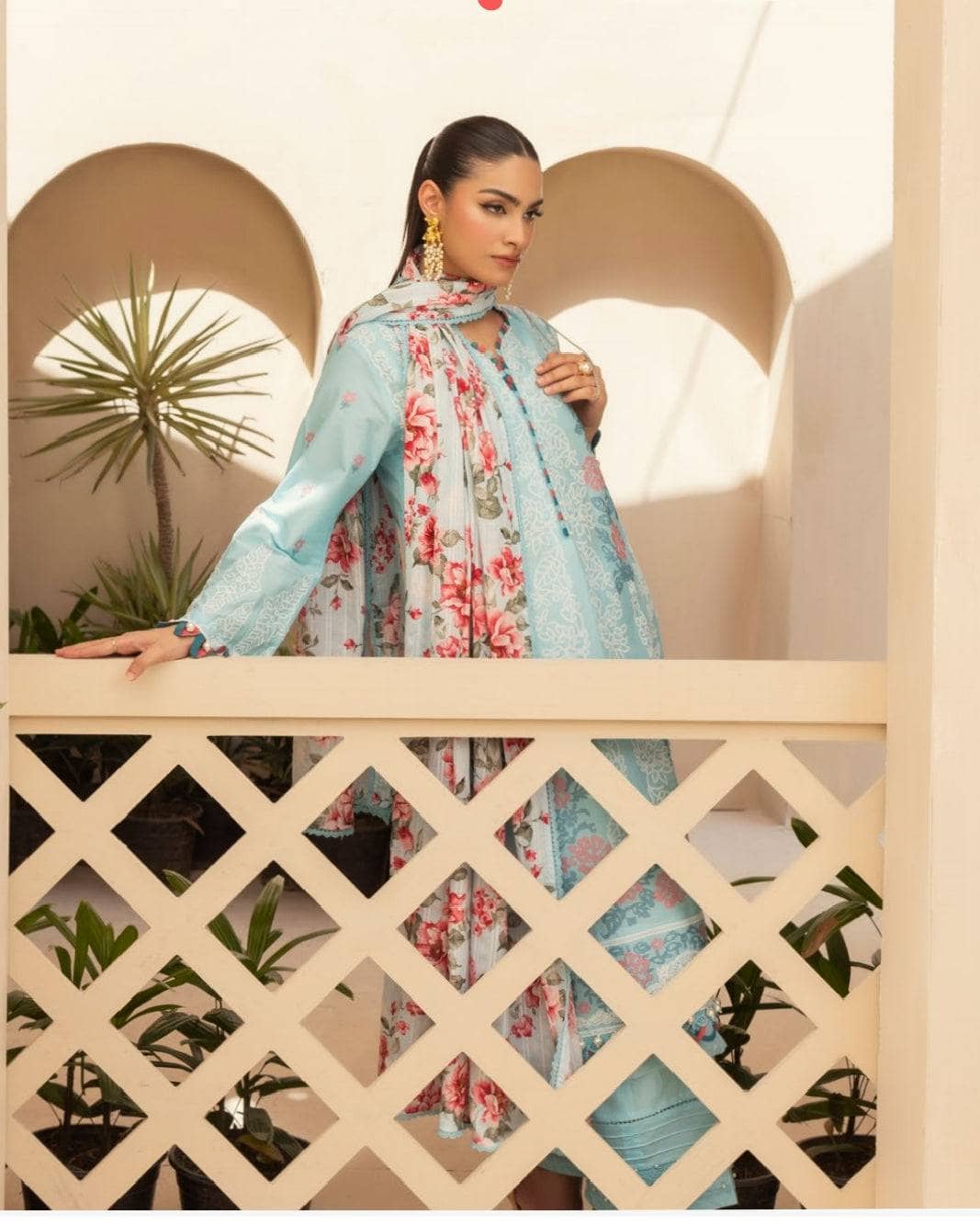 img_gul_ahmed_lawn_awwal_boutique