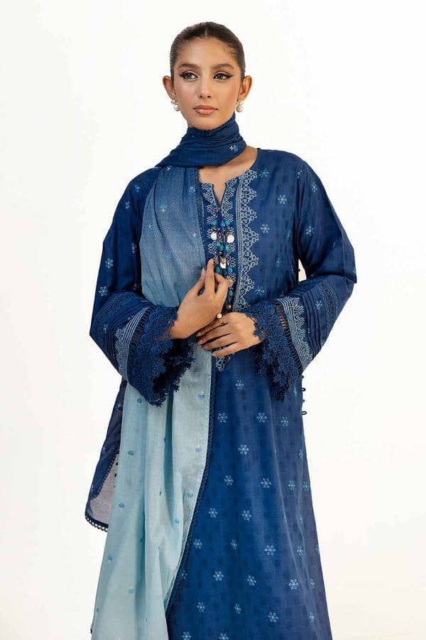img_gul_ahmed_lawn_awwal_boutique