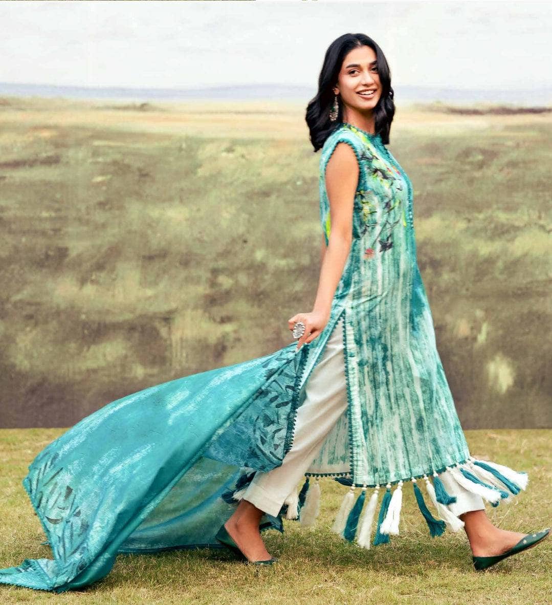 img_gul_ahmed_spring_summer_25_awwal_boutique