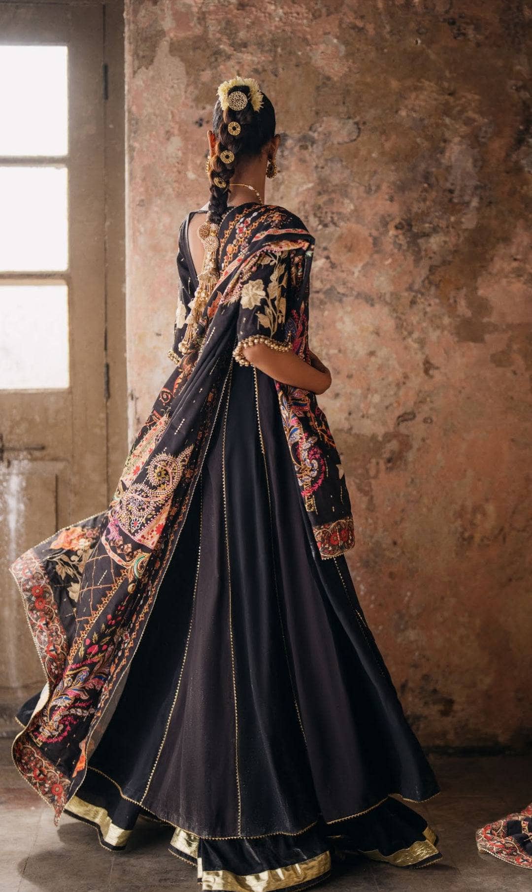 img_gul_ahmed_spring_summer_25_awwal_boutique