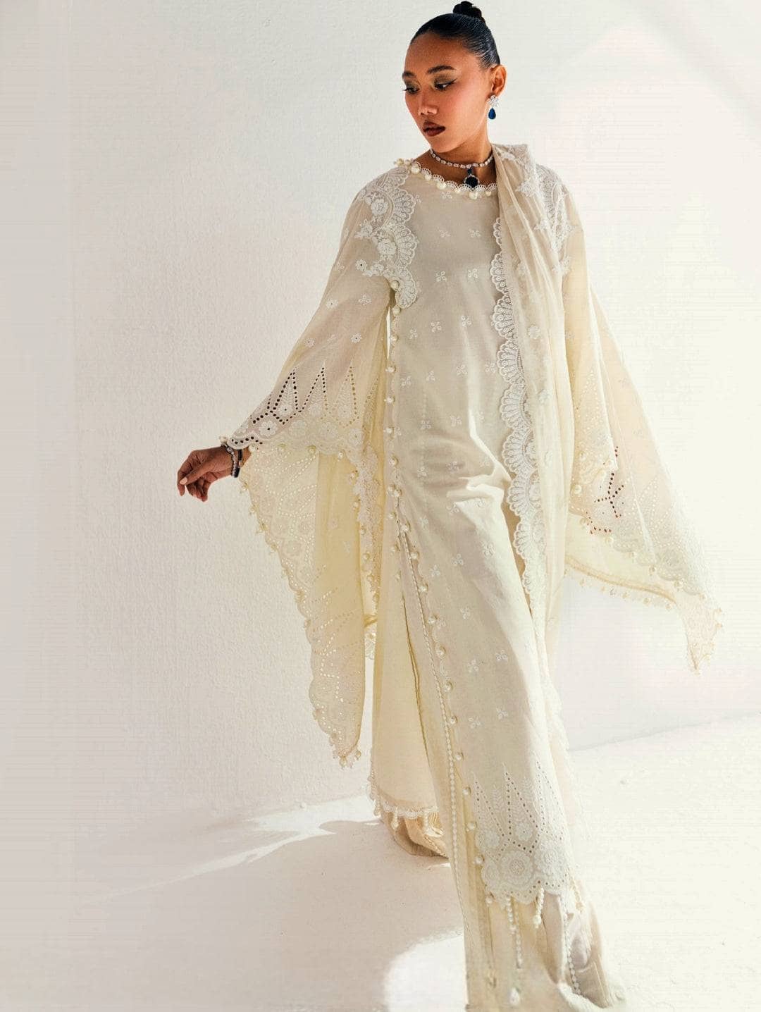 img_gul_ahmed_chikankari_lawn_awwal_boutique