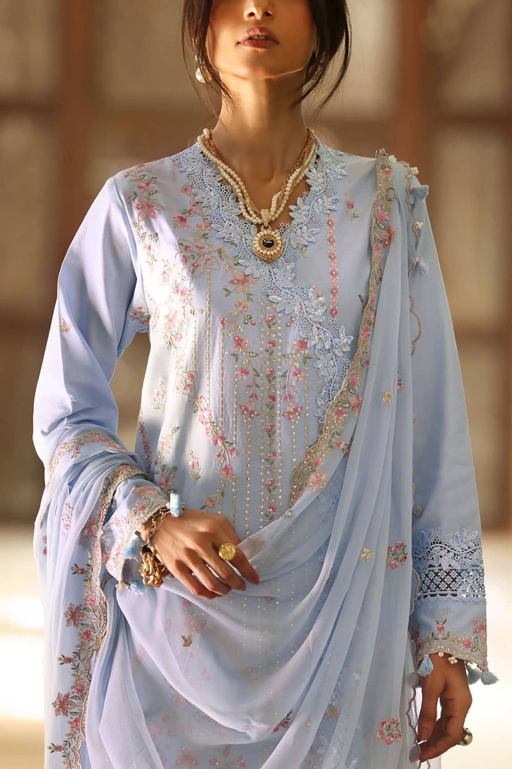 img_gul_ahmed_lawn_awwal_boutique