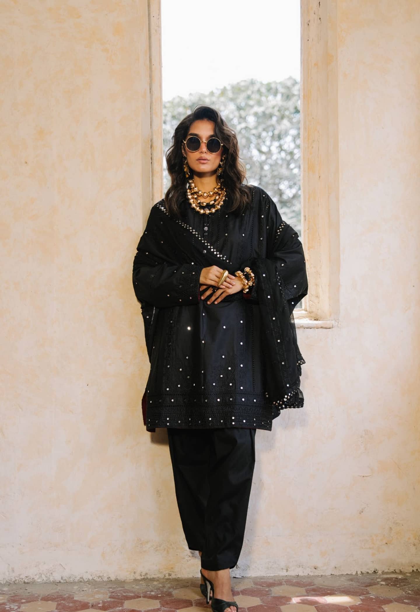 img_gul_ahmed_lawn_awwal_boutique
