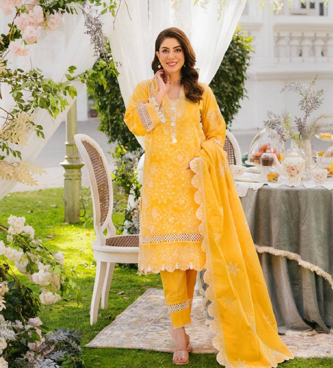 img_gul_ahmed_mothers_collection_awwal_boutique