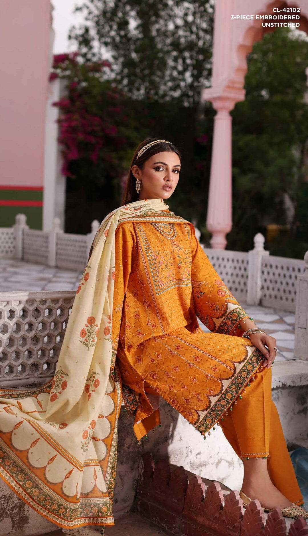 img_gul_ahmed_lawn_24_awwal_boutique