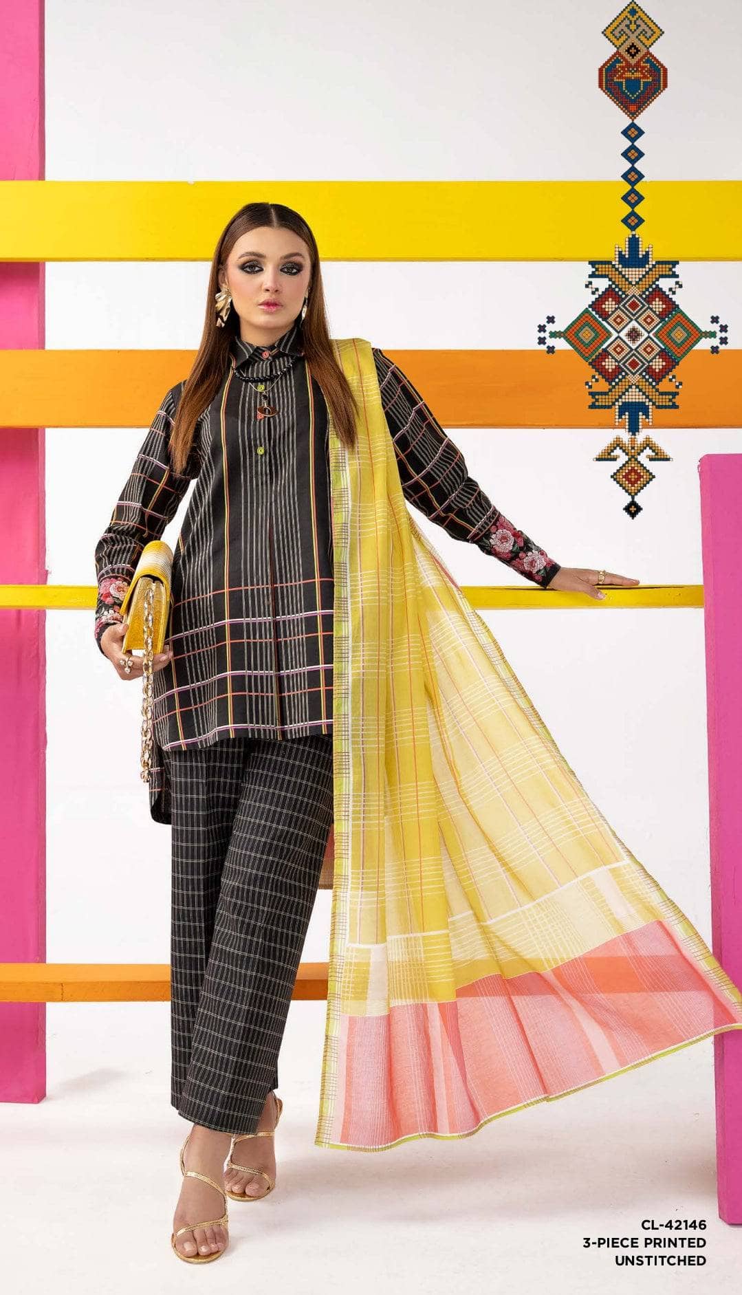 img_gul_ahmed_lawn_24_awwal_boutique