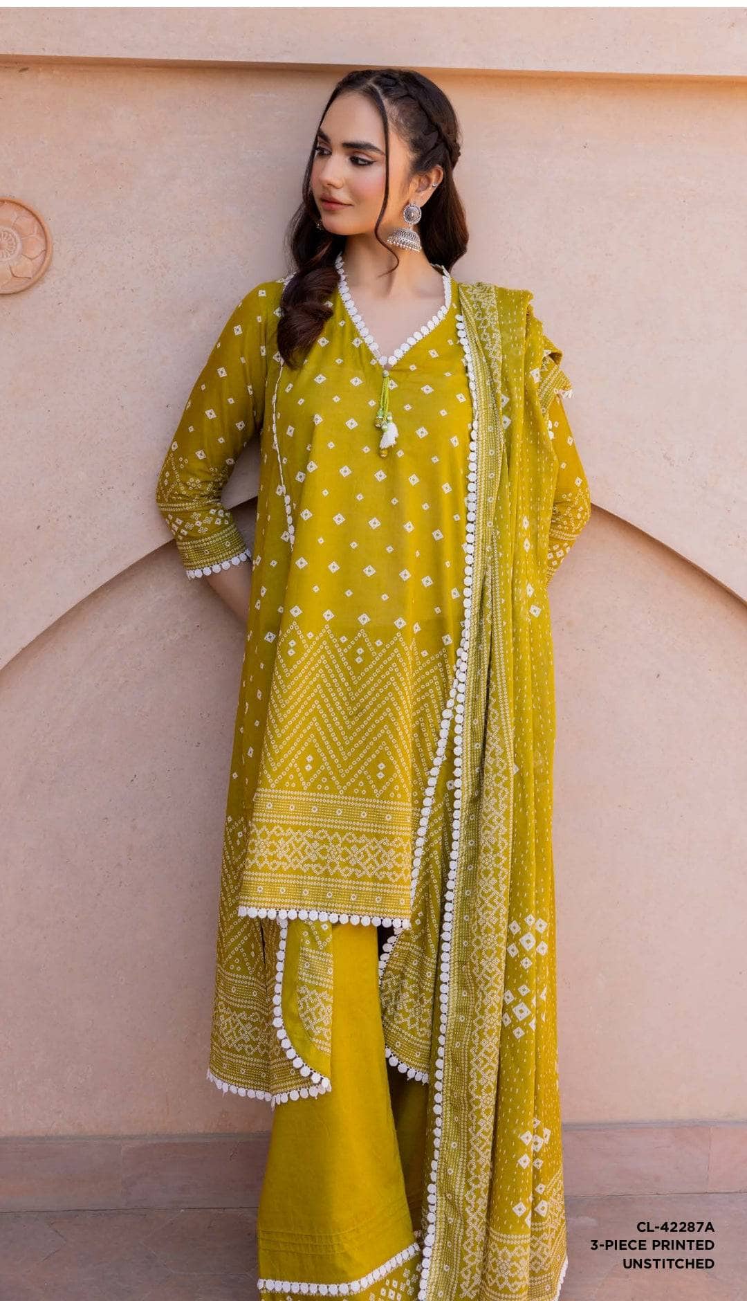 img_gul_ahmed_lawn_24_awwal_boutique