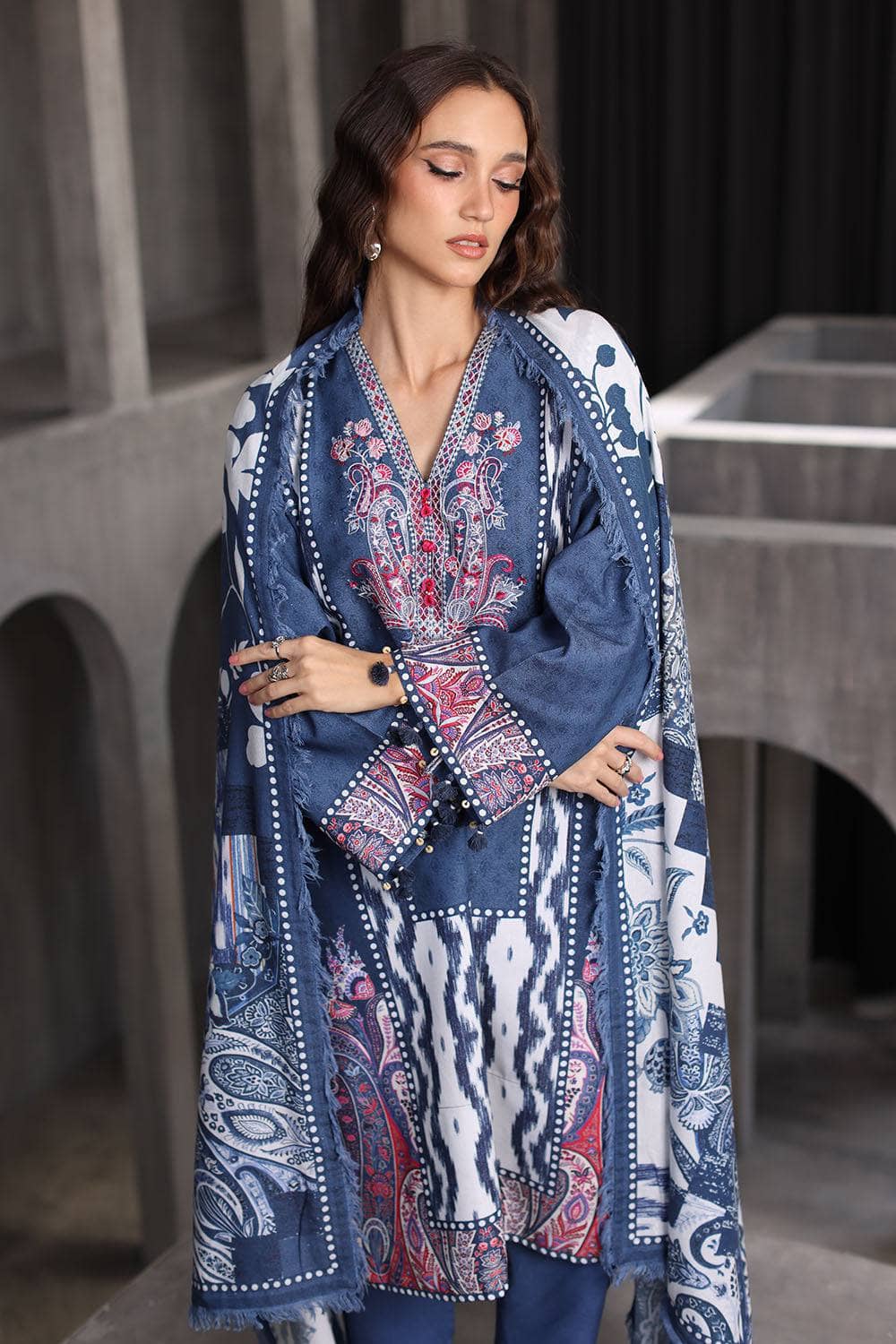 img_gul_ahmed_winter_awwal_boutique