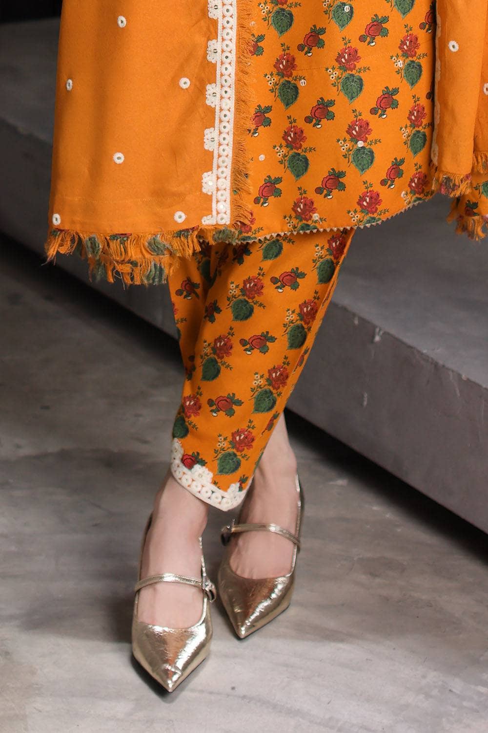 Gul Ahmed Arctic Aura/Karandi/AY 62013