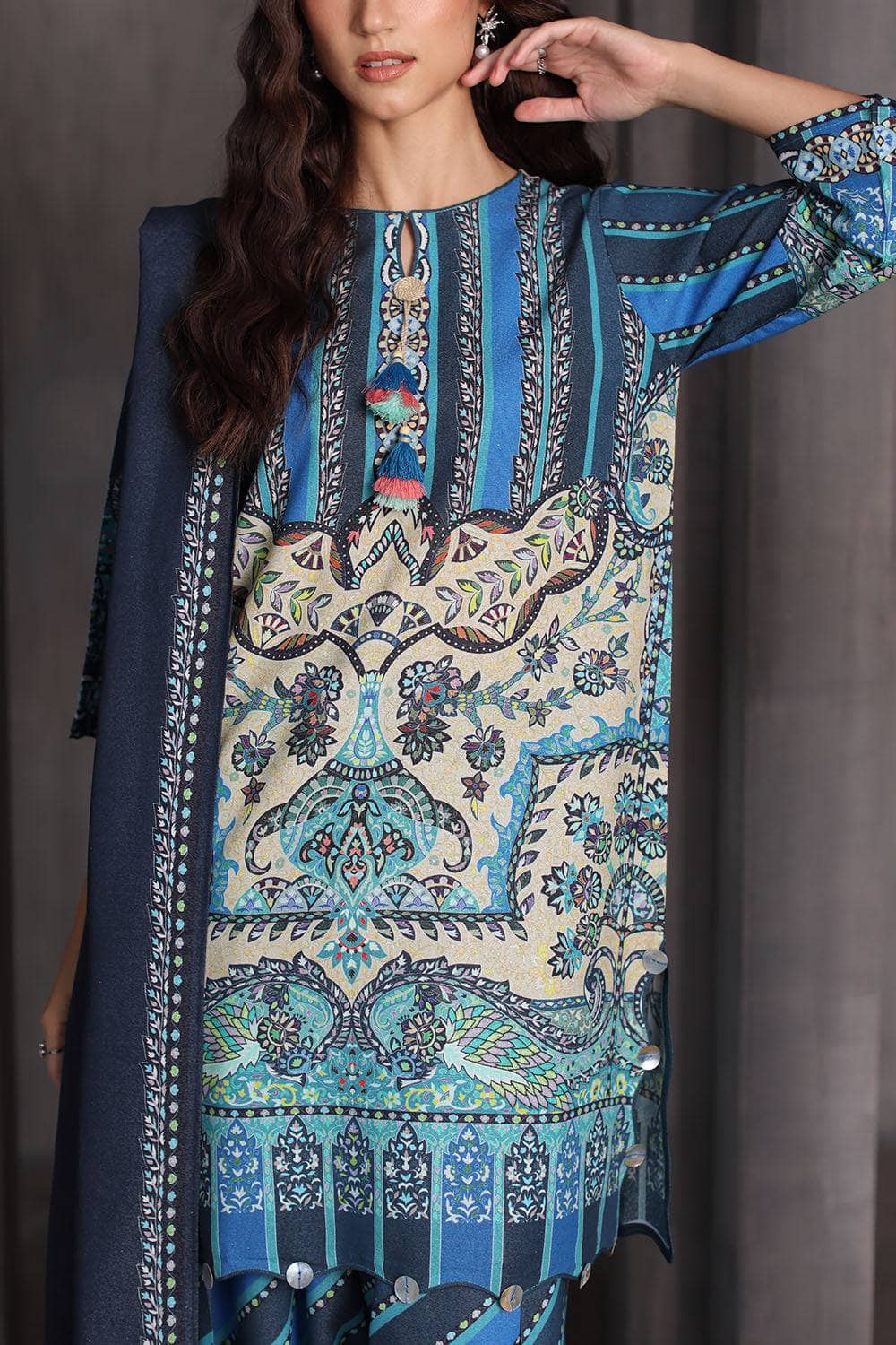 img_gul_ahmed_winter_awwal_boutique