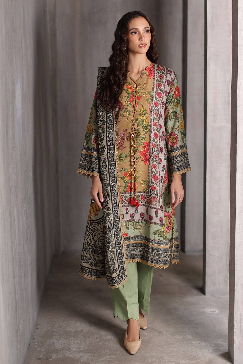 img_gul_ahmed_winter_awwal_boutique