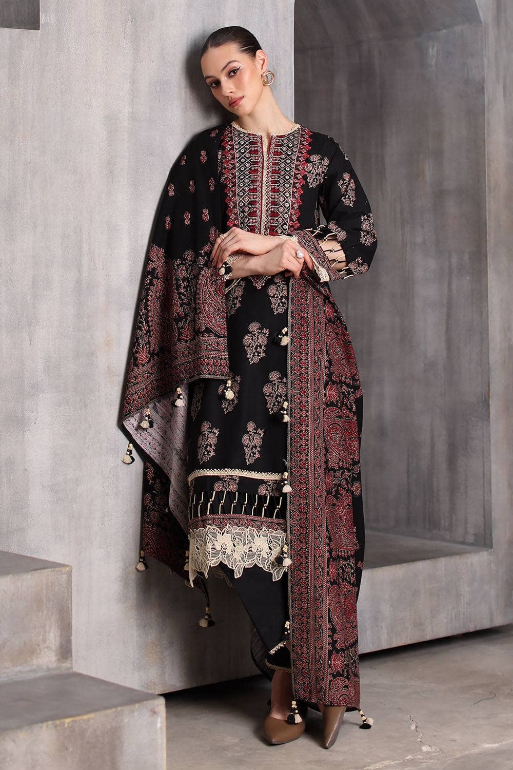 img_gul_ahmed_arctic_aura_pakistani_suits_awwal_boutique