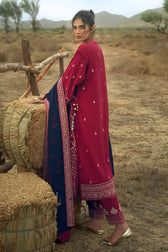 Gul Ahmed  Charm Of Winter/Karandi/AY 52011