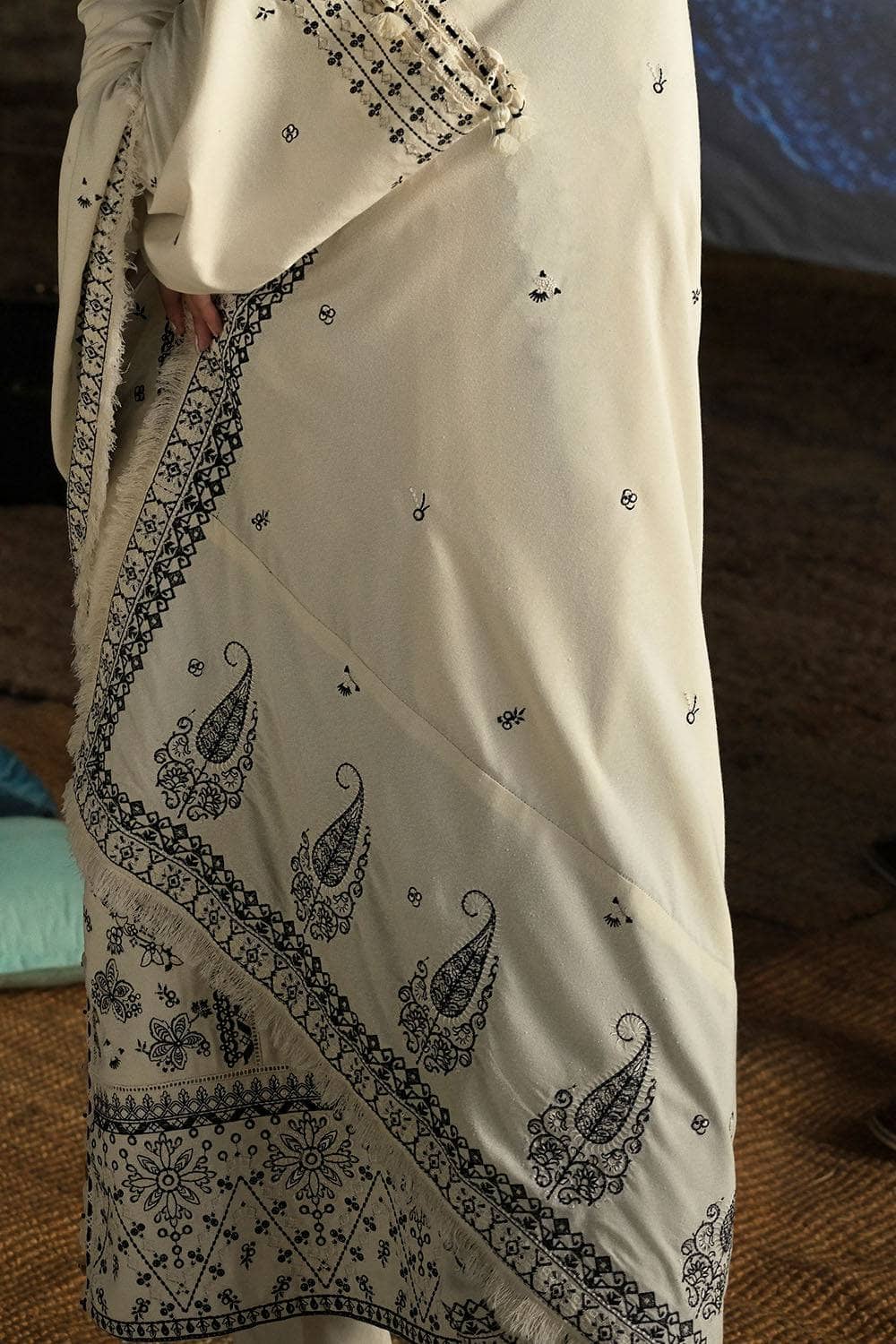 Gul Ahmed  Charm Of Winter/Karandi/AY 62002