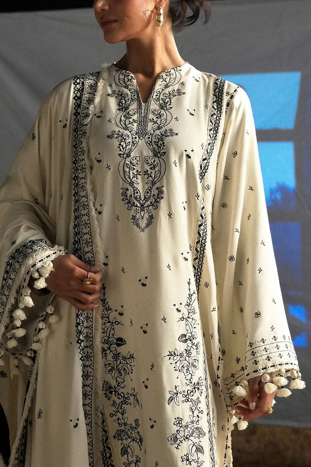 Gul Ahmed  Charm Of Winter/Karandi/AY 62002