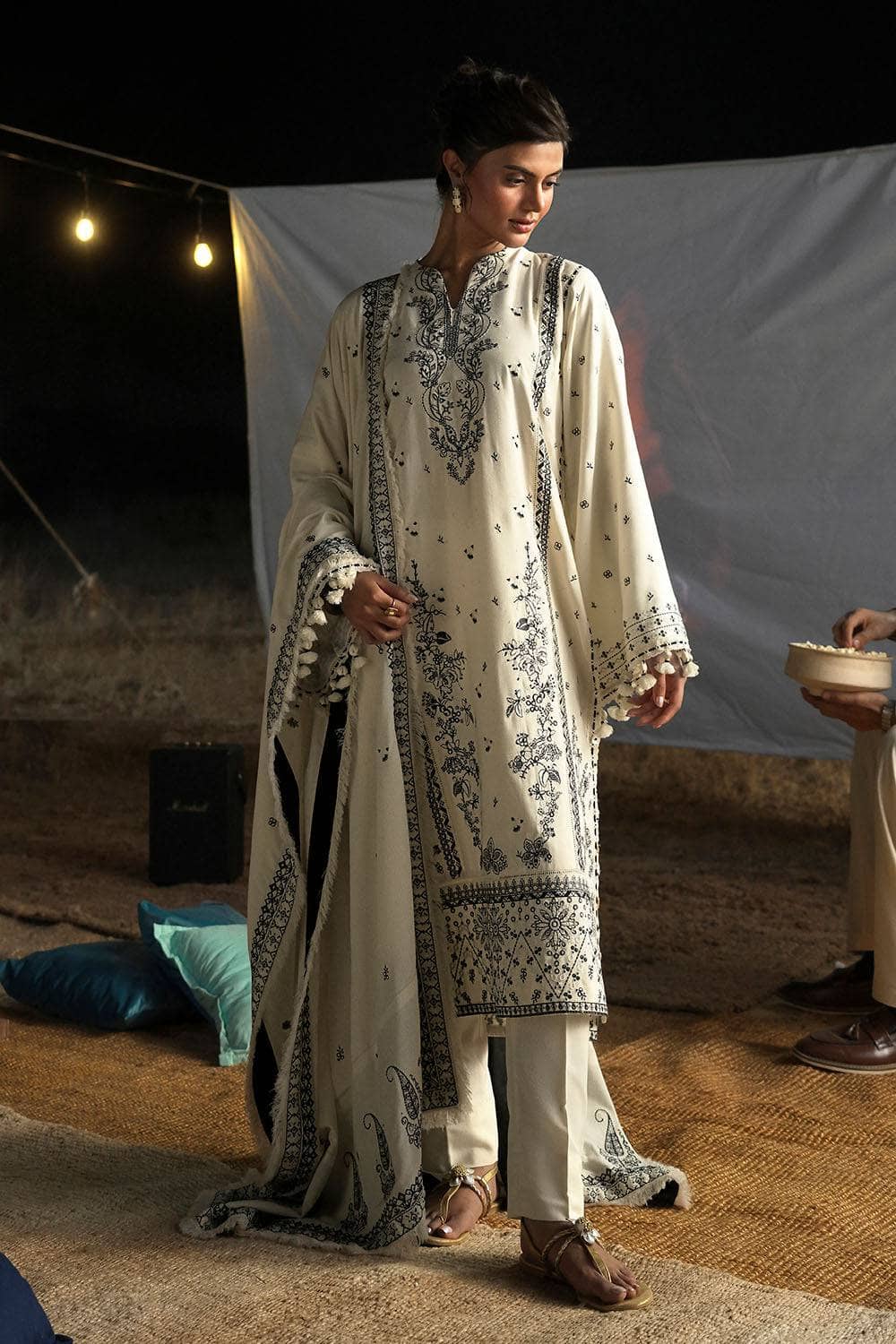 img_gul_ahmed_winter_awwal_boutique