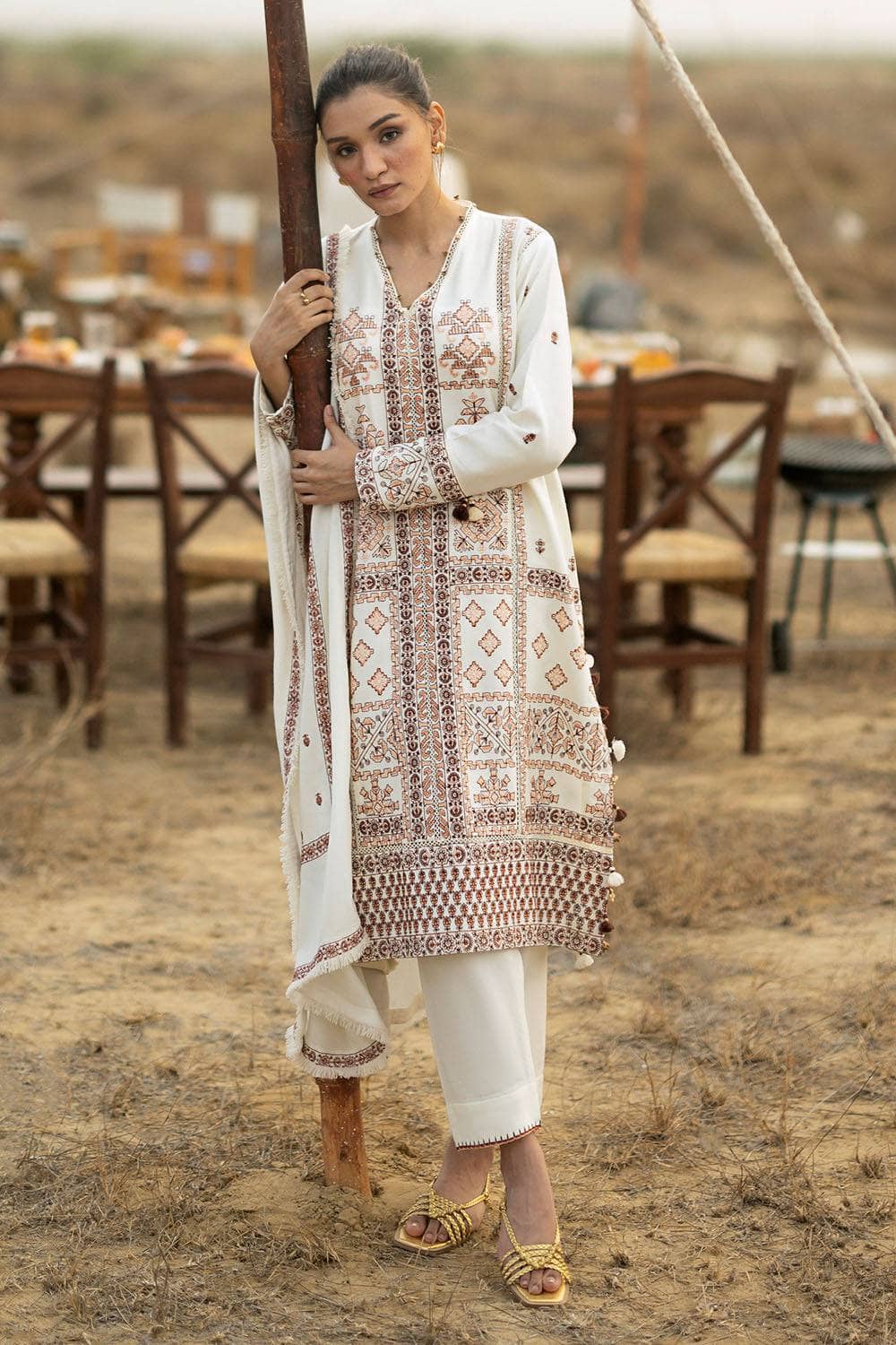 img_gul_ahmed_winter_awwal_boutique