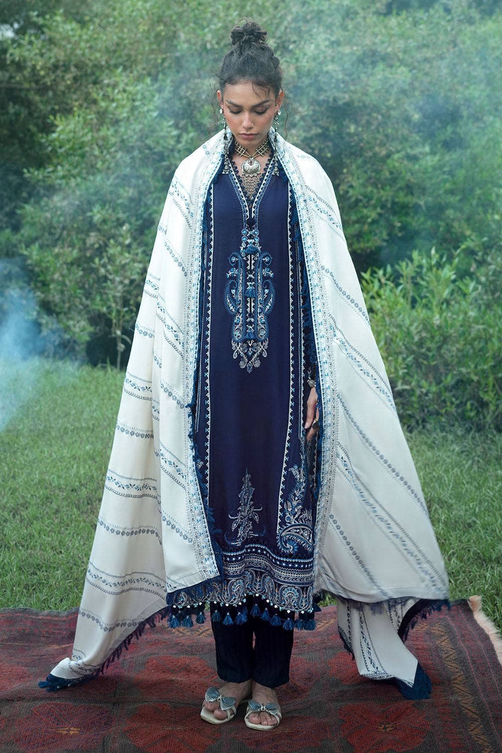 img_gul_ahmed_charm_of_winter_awwal_boutique