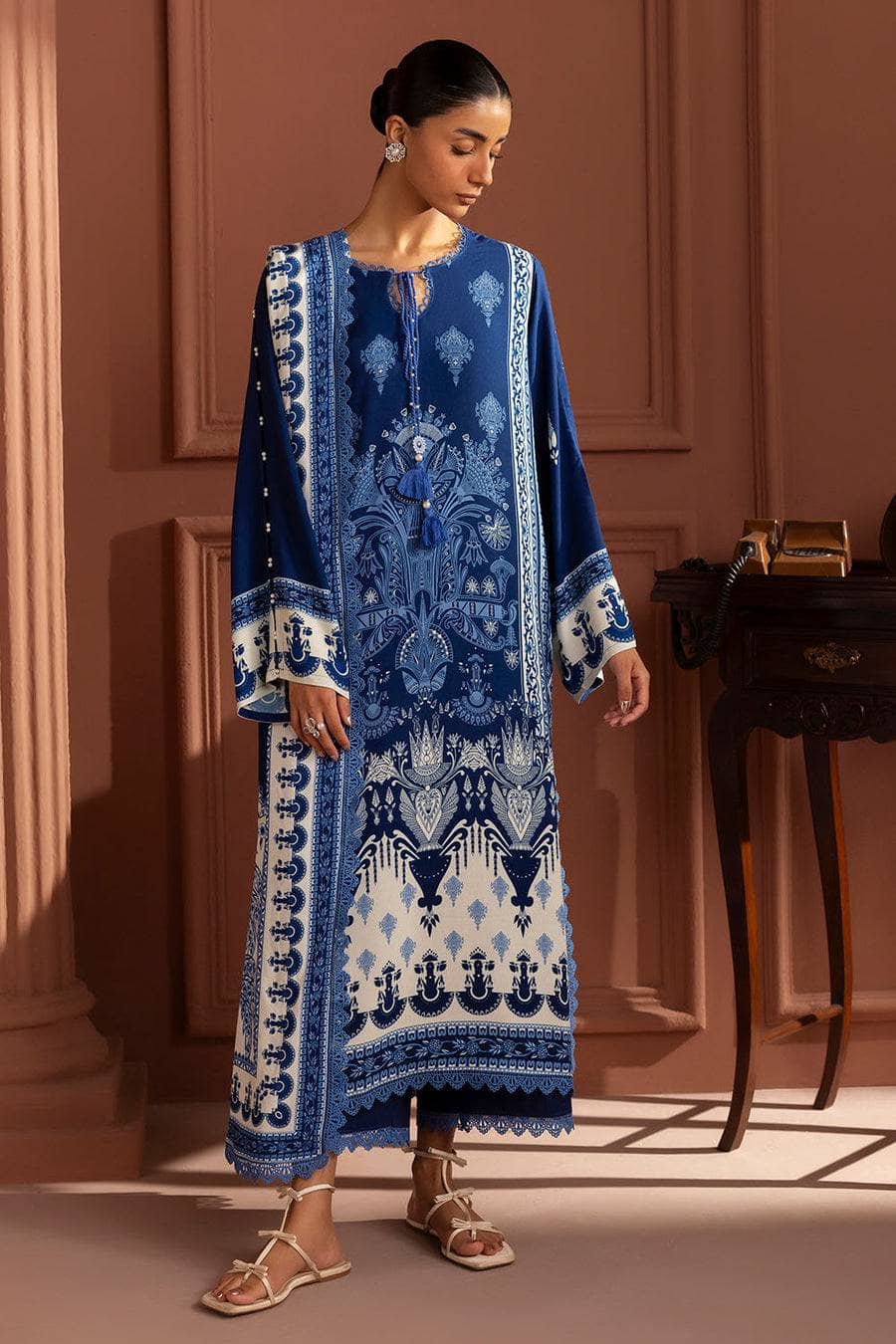 img_gul_ahmed_winter_awwal_boutique