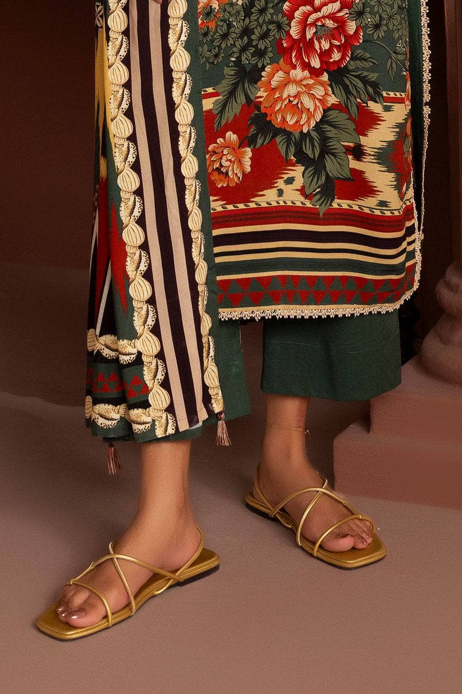 Gul Ahmed Crafted In Winter/LT 62011