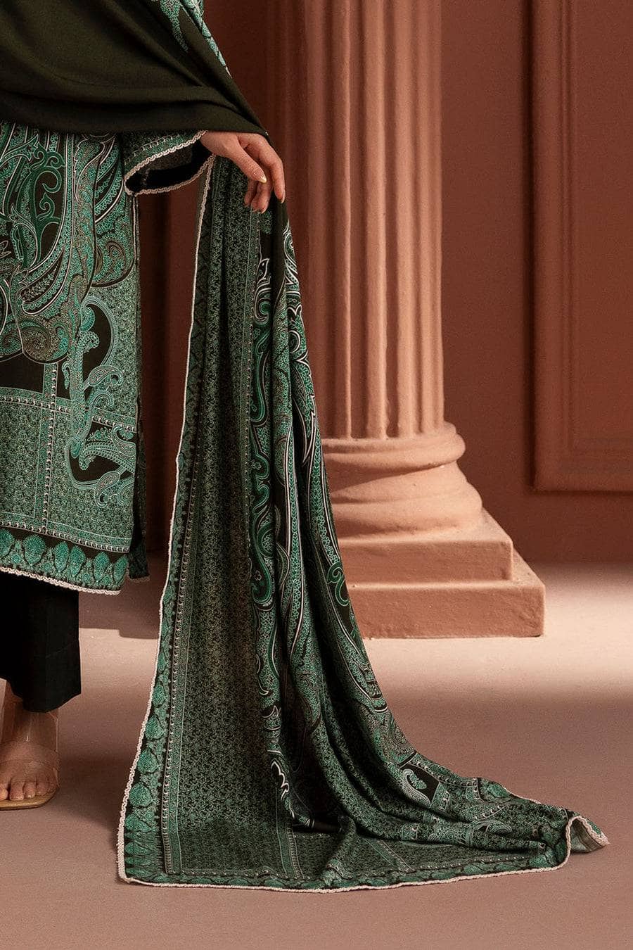 Gul Ahmed Crafted In Winter/LT 62012