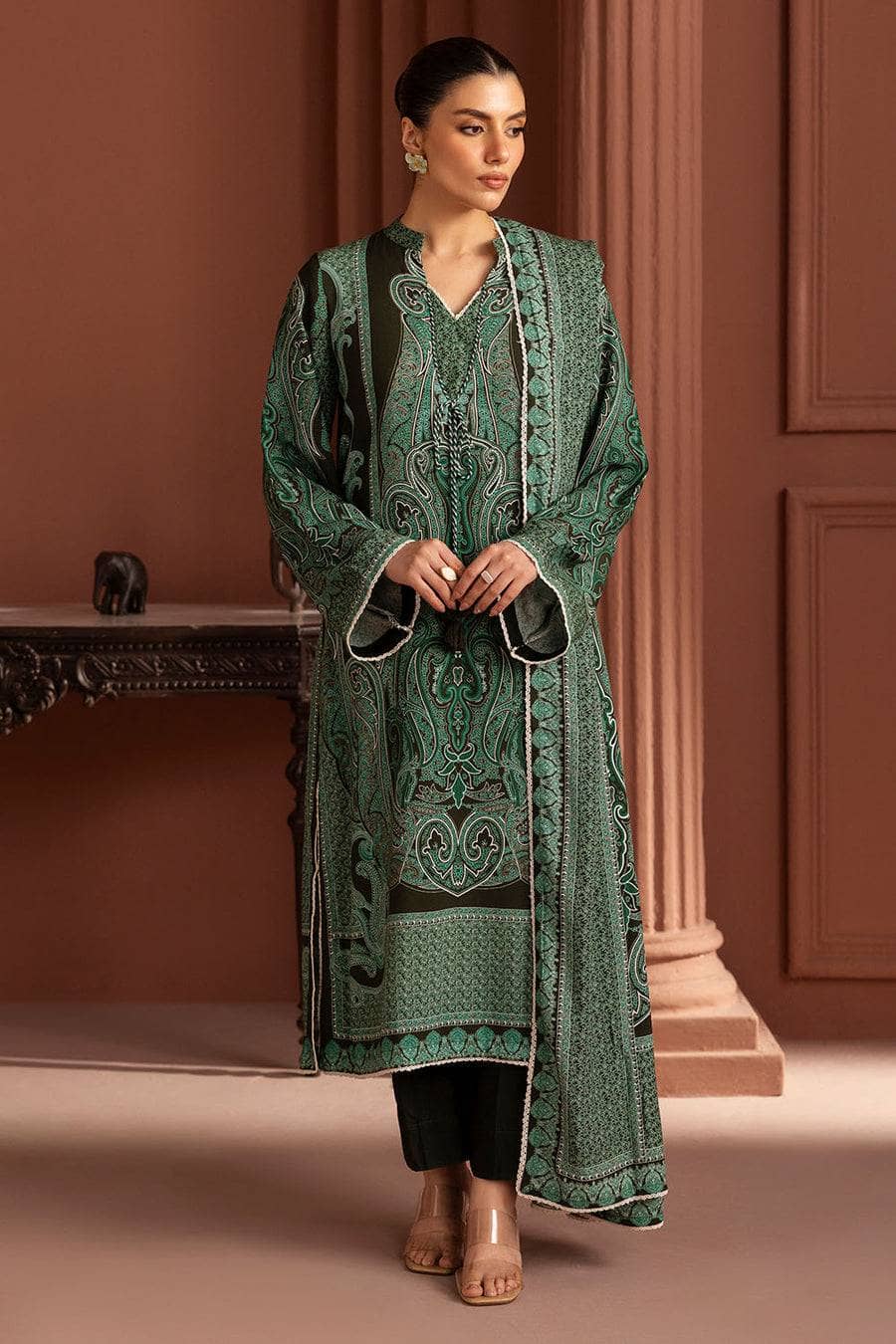 ing_gul_ahmed_winter_awwal_boutique