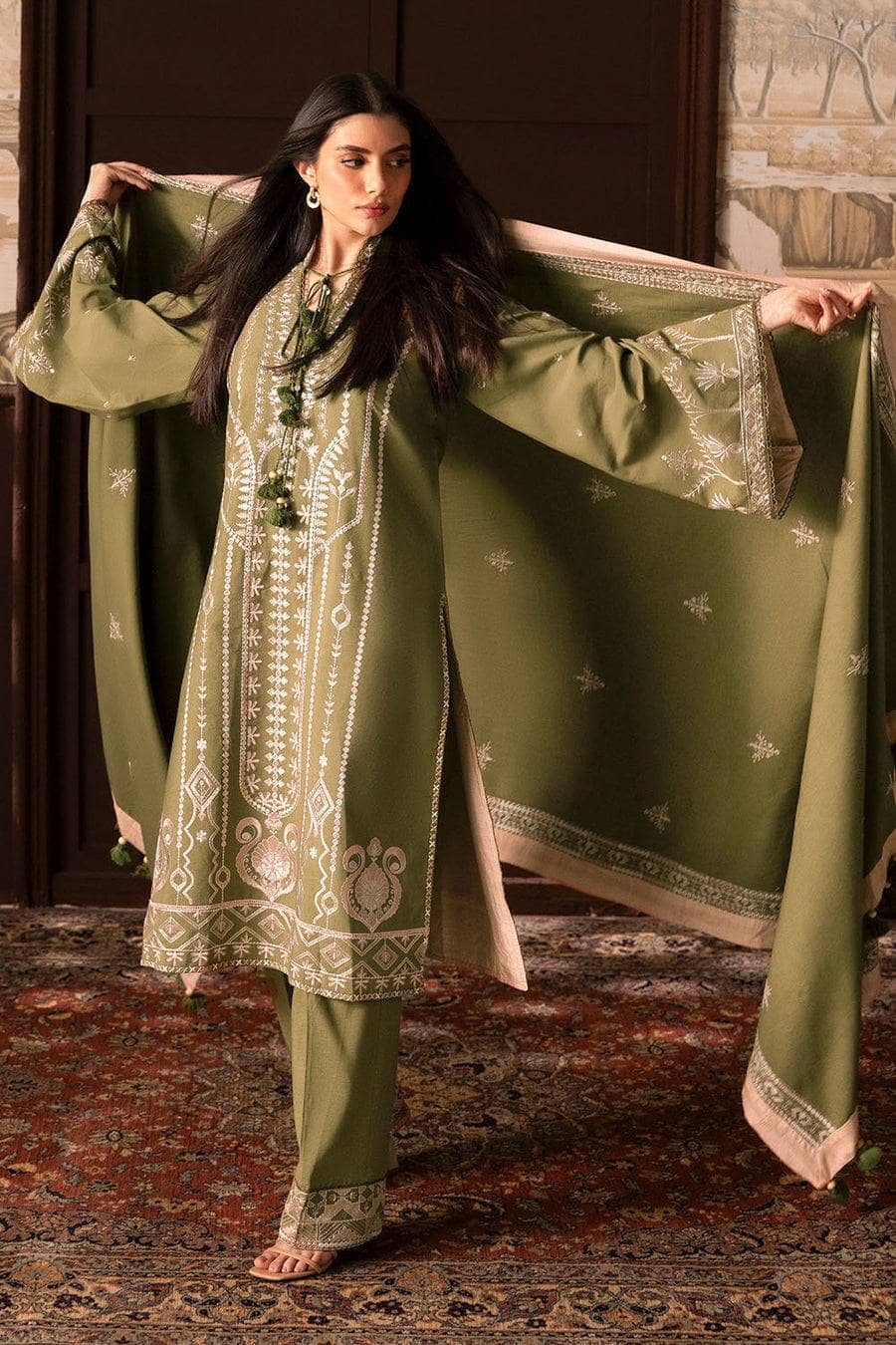 img_gul_ahmed_winter_awwal_boutique