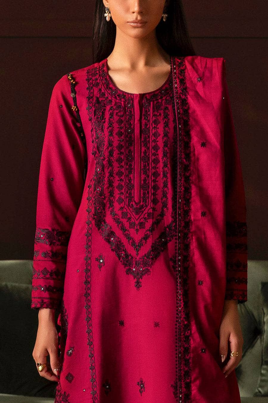 img_gul_ahmed_whisoers_of_the_season_awwal_boutique