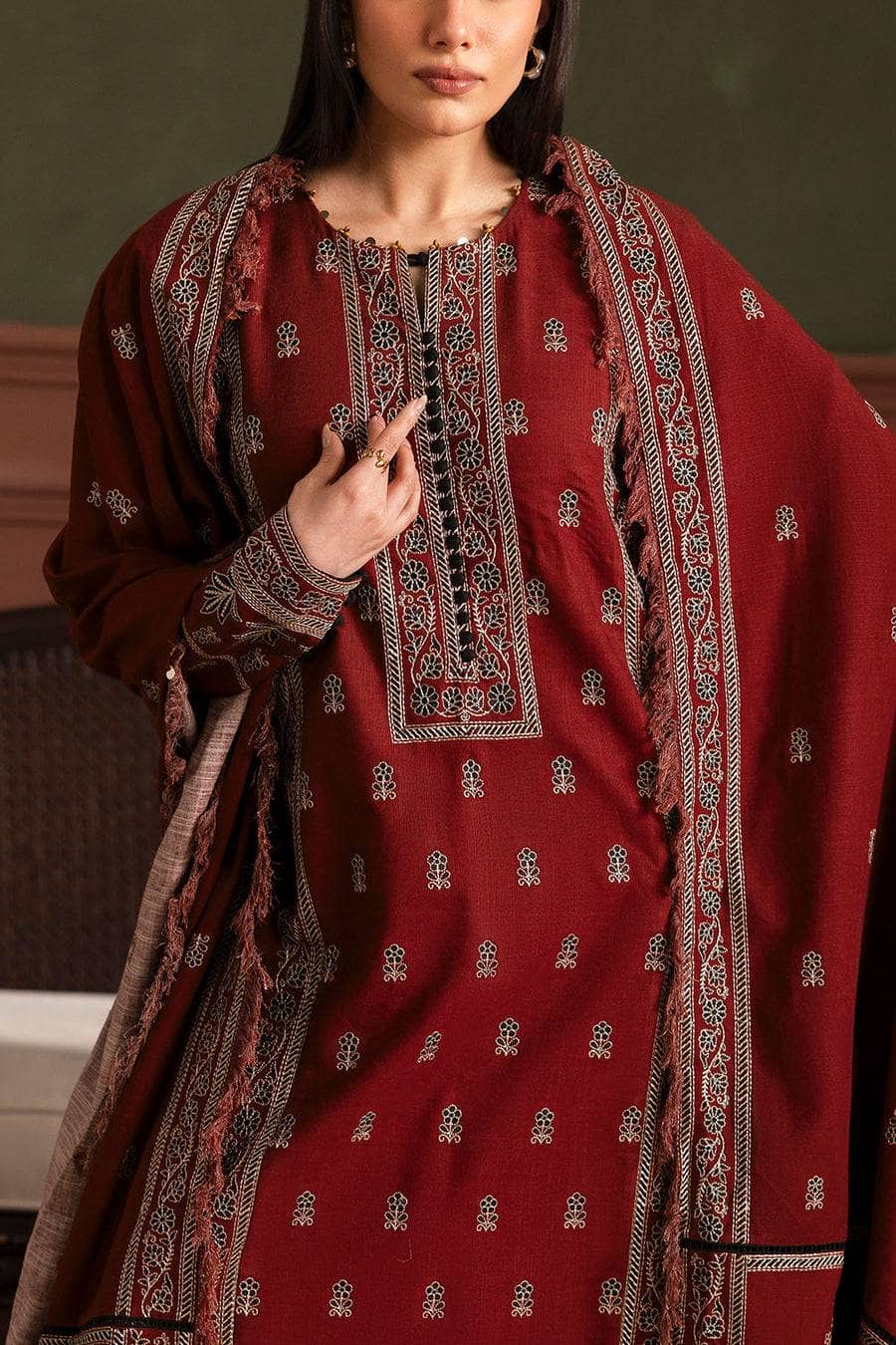 img_gul_ahmed_whisoers_of_the_season_awwal_boutique