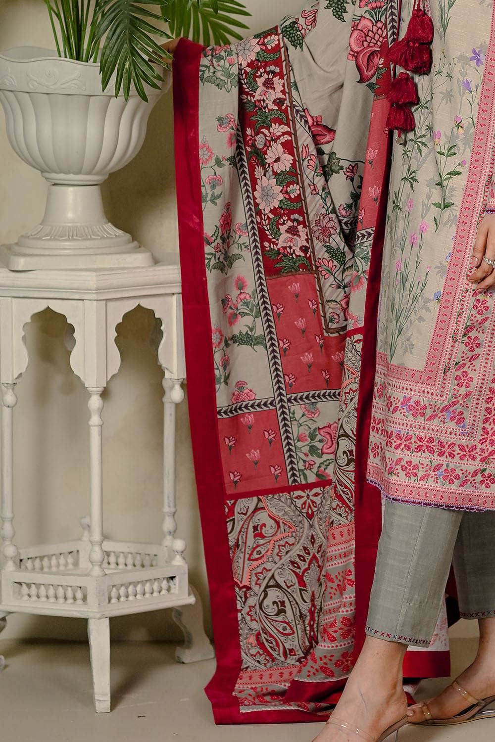 Gul Ahmed  Naqsh Winter/CD-62004/Corduroy Suit