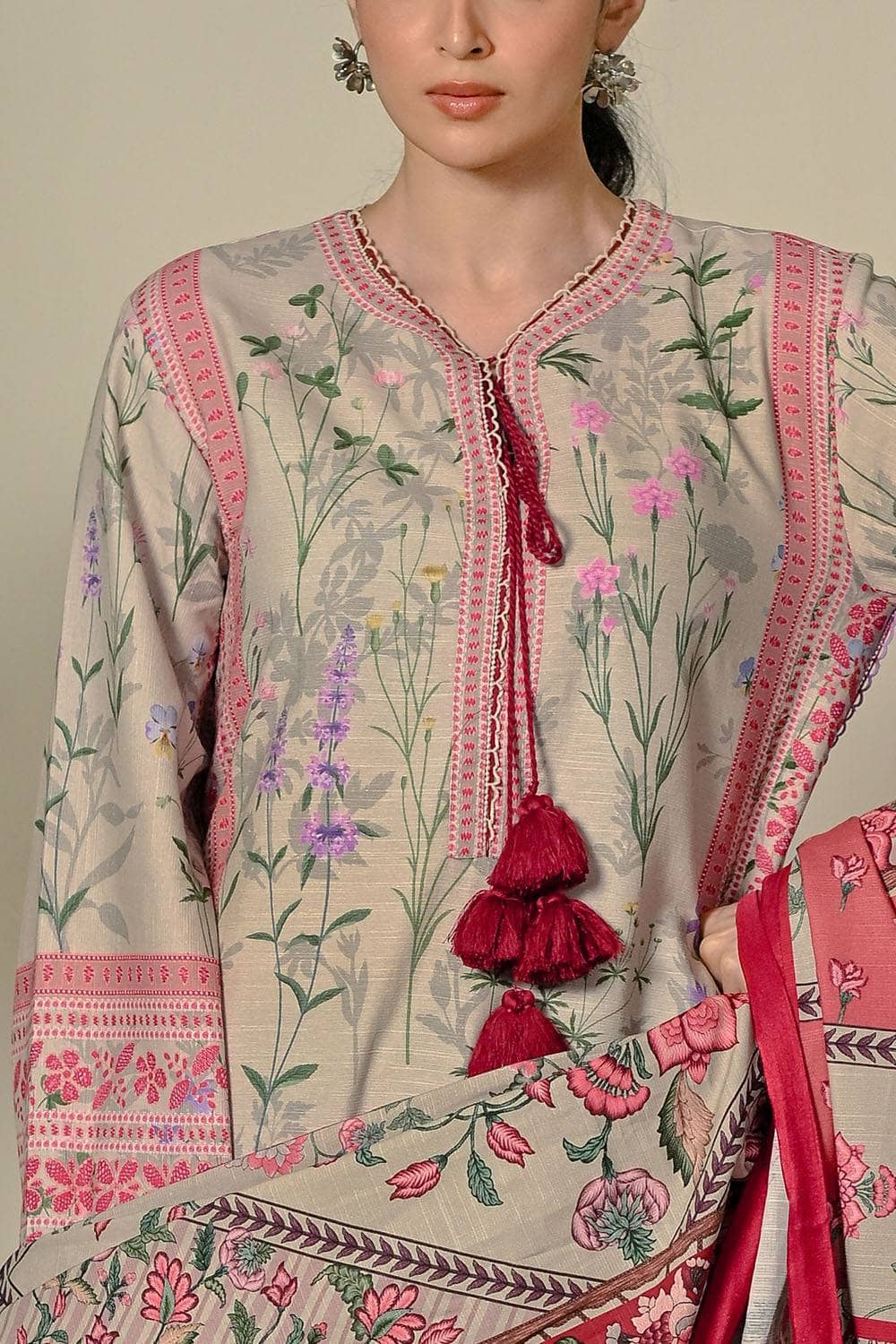 img_gul_ahmed_naqsh_winter_awwal_boutique