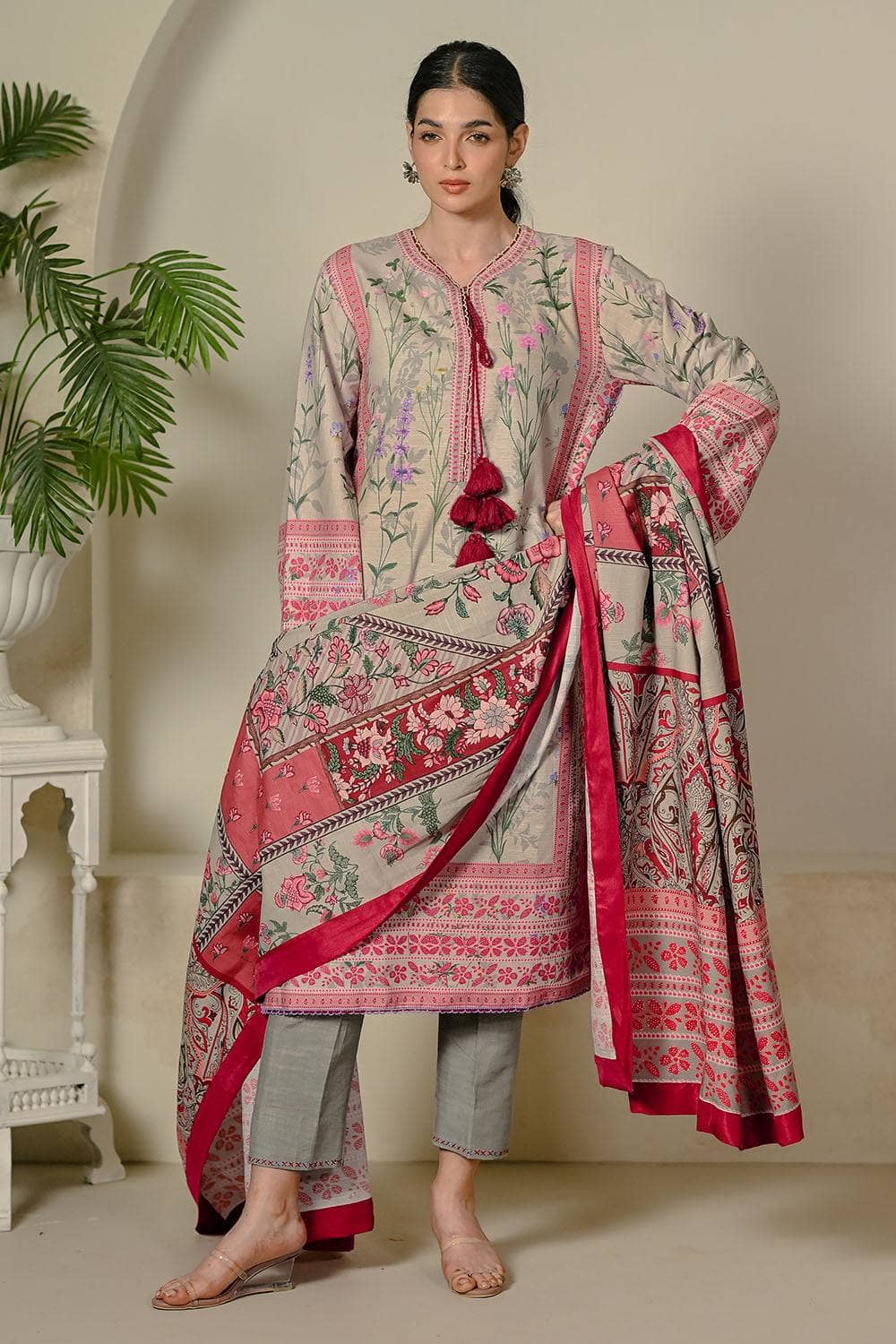 img_gul_ahmed_naqsh_winter_awwal_boutique