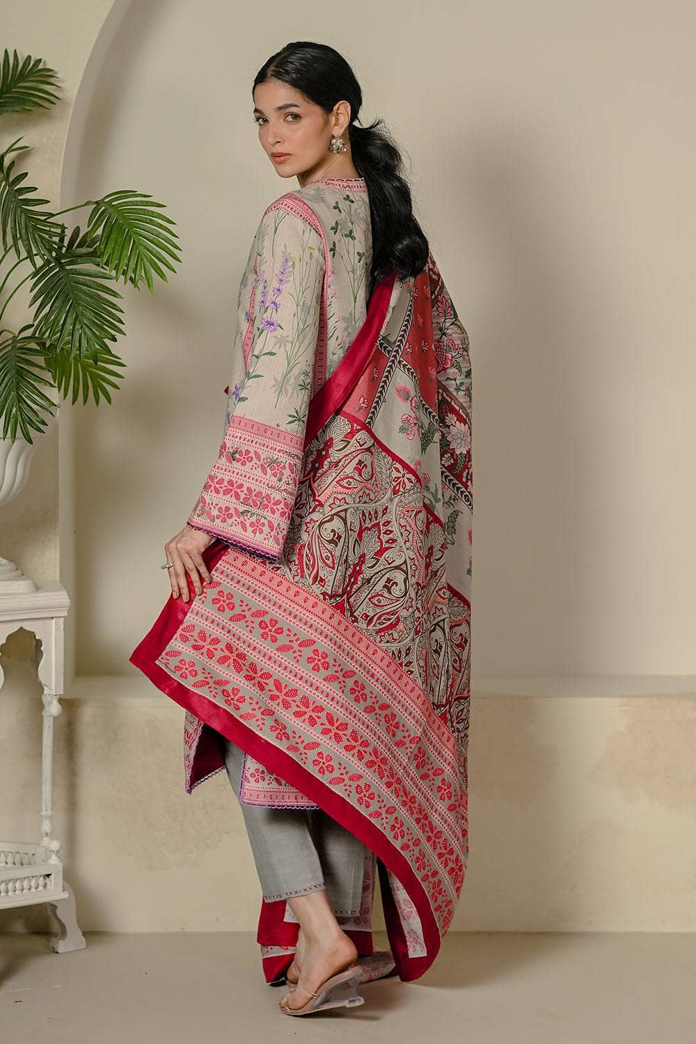 Gul Ahmed  Naqsh Winter/CD-62004/Corduroy Suit