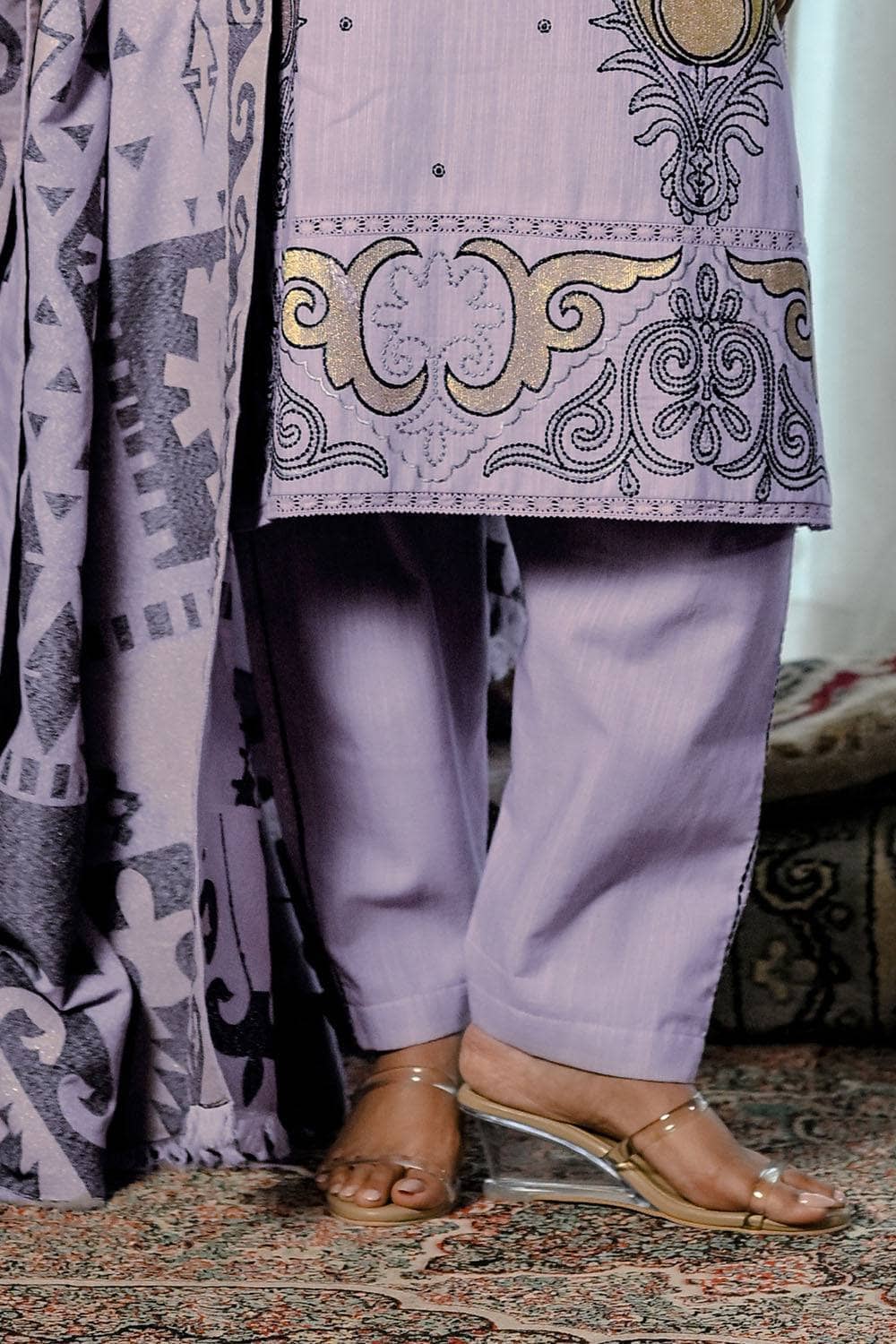 Gul Ahmed  Naqsh Winter/CD-62024/Corduroy Suit