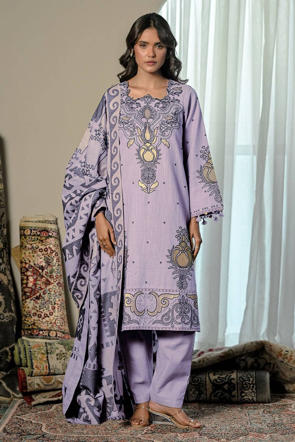 img_gul_ahmed_naqsh_winter_awwal_boutique