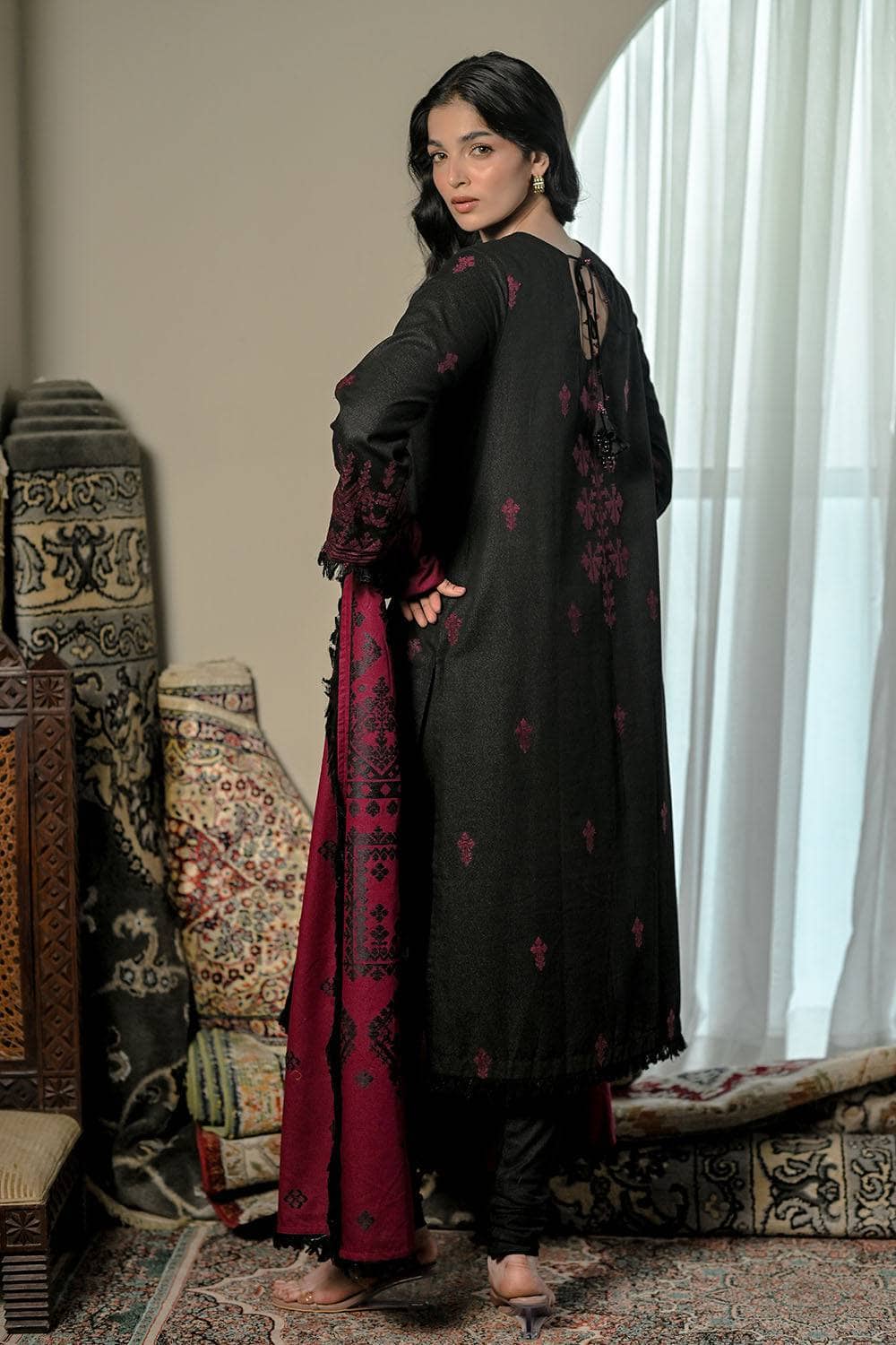 Gul Ahmed  Naqsh Winter/MJ -62019/Karandi Velvet Jacquard