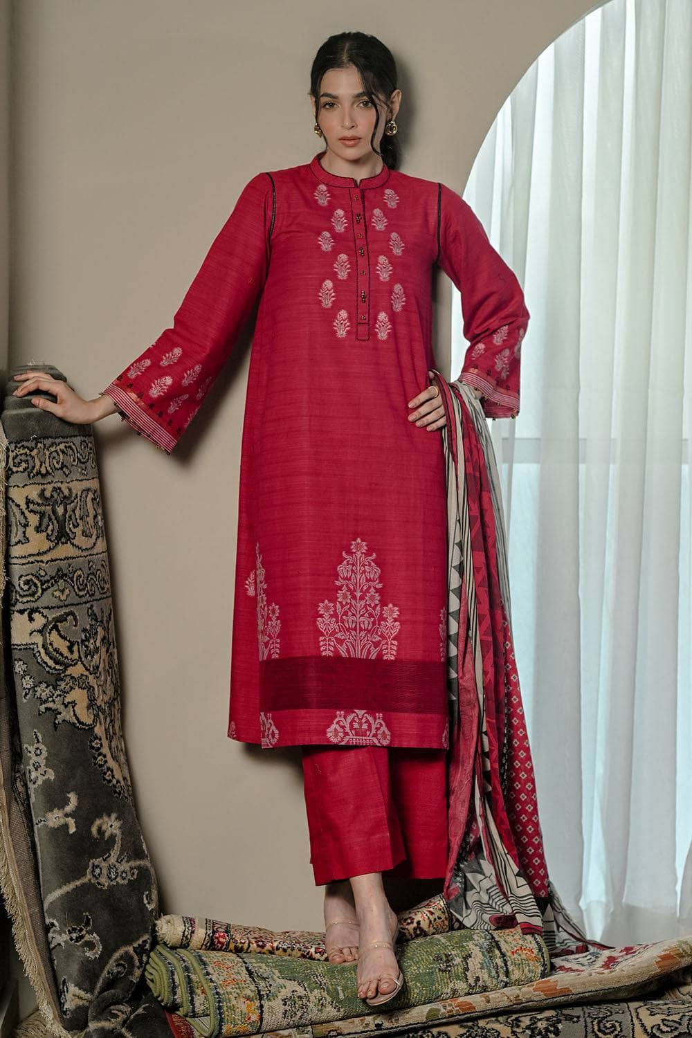 img_gul_ahmed_naqsh_winter_awwal_boutique