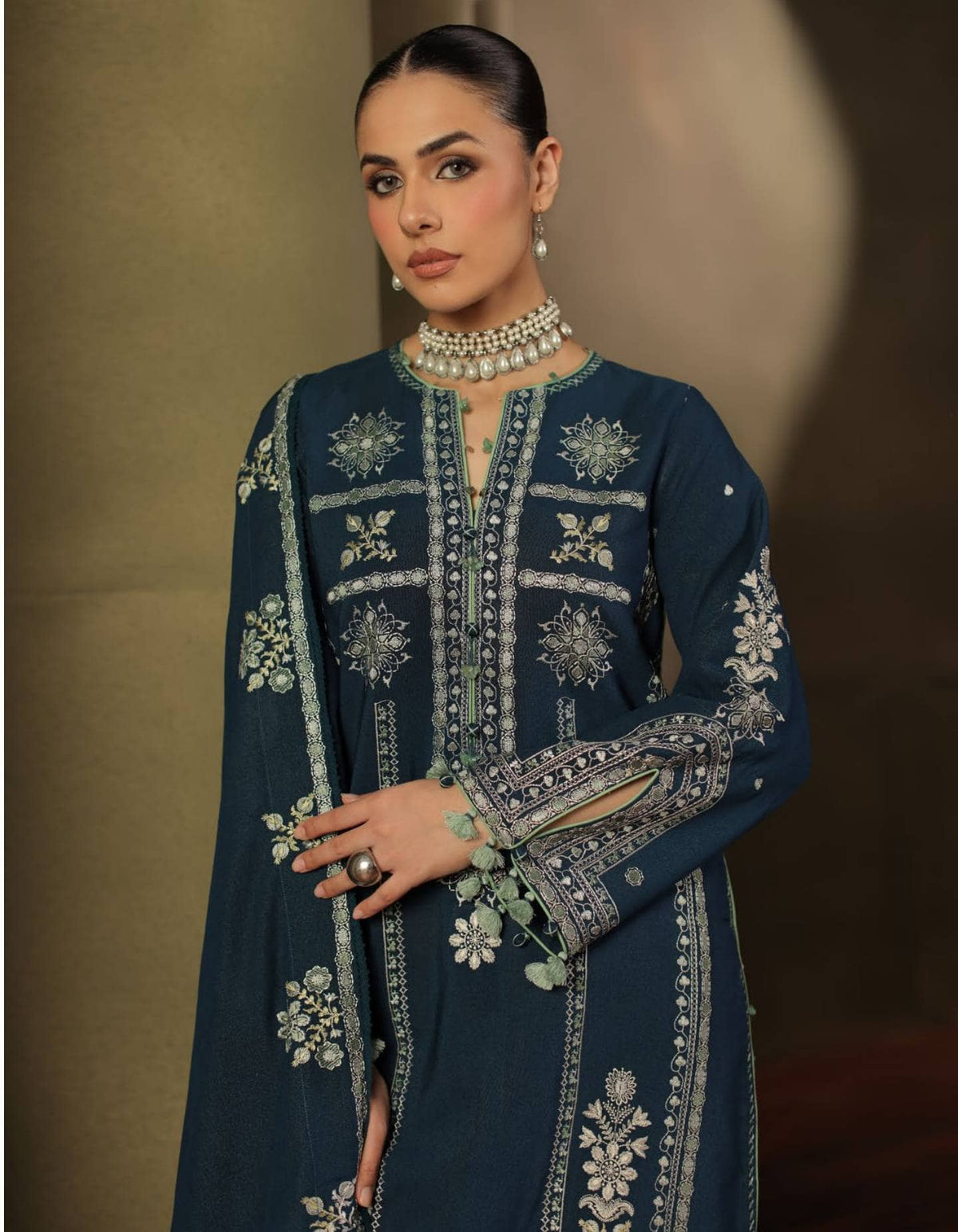 Gul Ahmed Winter Charm/SP 62053