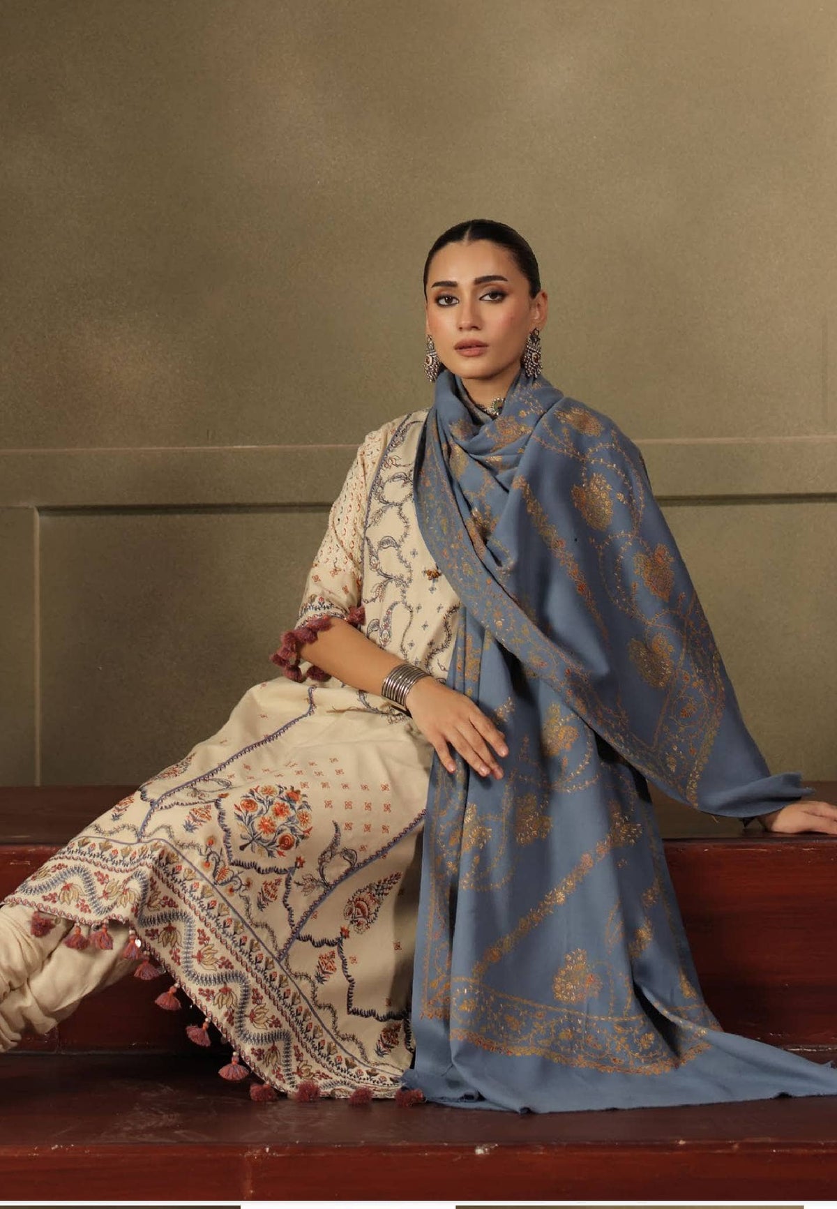 img_gul_ahmed_winter_awwal_boutique