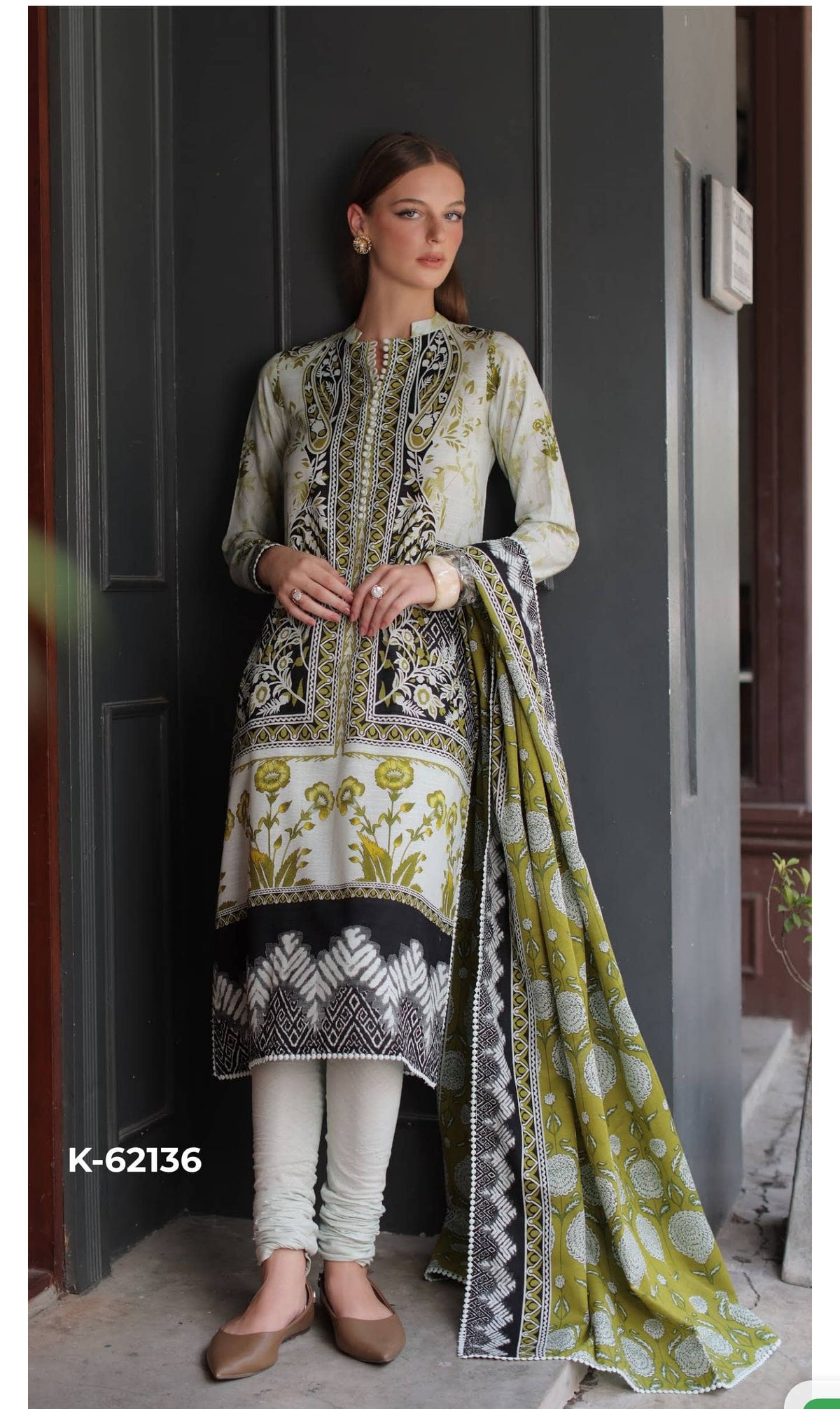 img_gul_ahmed_khaddar_winter_awwal_boutique